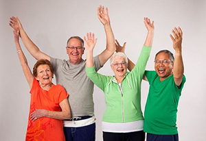 Groupe de senior heureux
